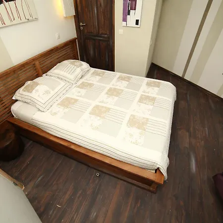 Hotel De France Tey Resort Hotel 2*